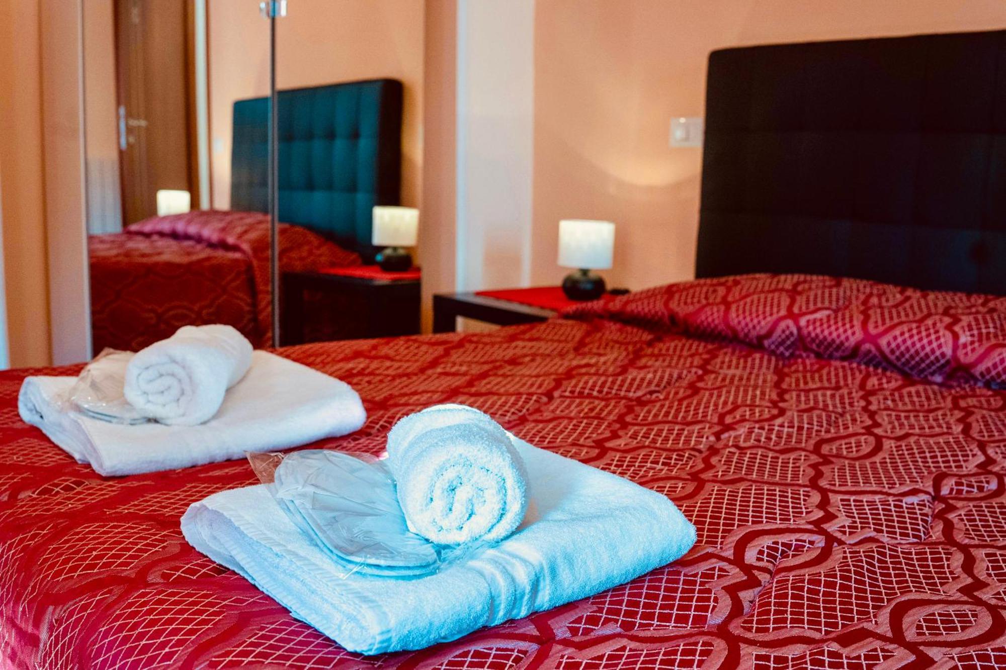 Miclad Colosseum Guest House Рим Экстерьер фото