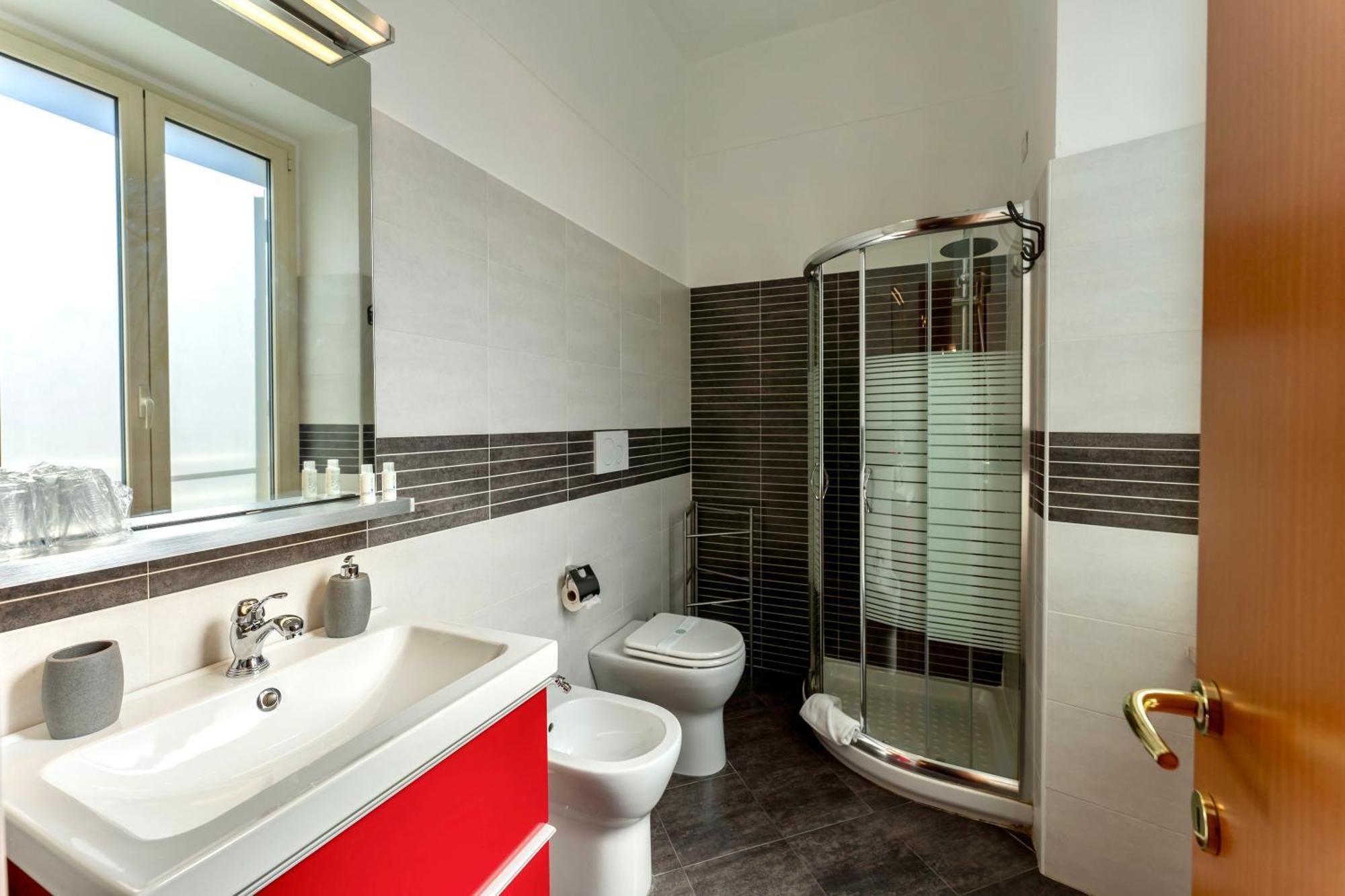 Miclad Colosseum Guest House Рим Экстерьер фото