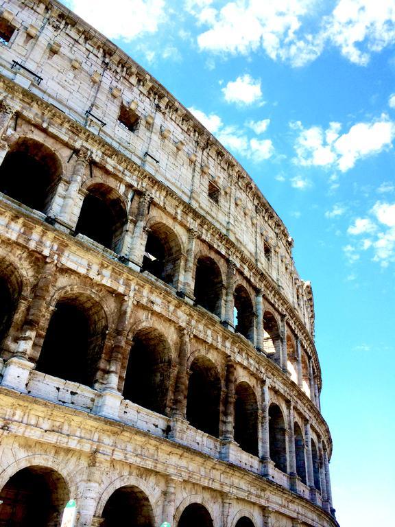 Miclad Colosseum Guest House Рим Экстерьер фото